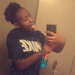 Meet your Posher, Kendraeya